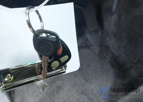 2001 Chevrolet Tahoe Ls z USA, uszkodzony, nr VIN 1GNEC13T51R183859